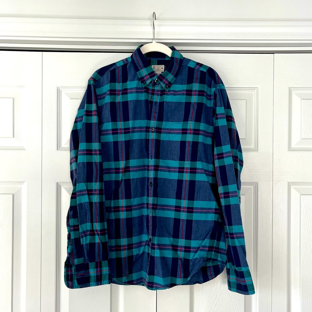 J Crew plaid casual button down shirt men’s medium